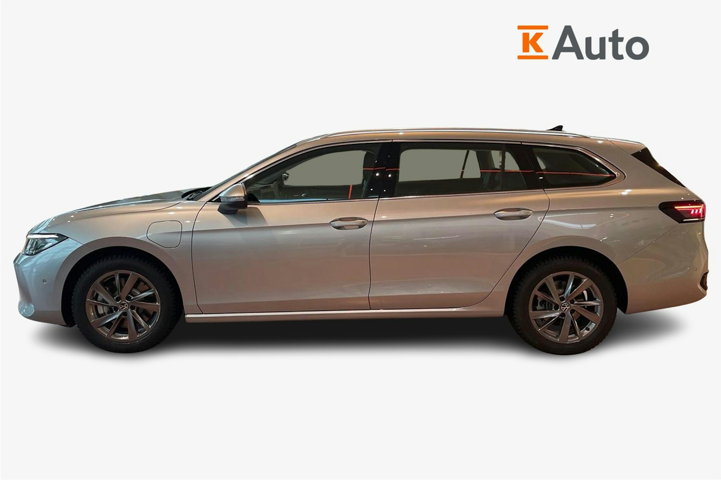 harmaa Volkswagen Passat 2026 kuva 5.