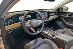 harmaa Volkswagen Passat 2026 kuva 6.