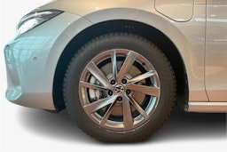 harmaa Volkswagen Passat 2026 kuva 9.