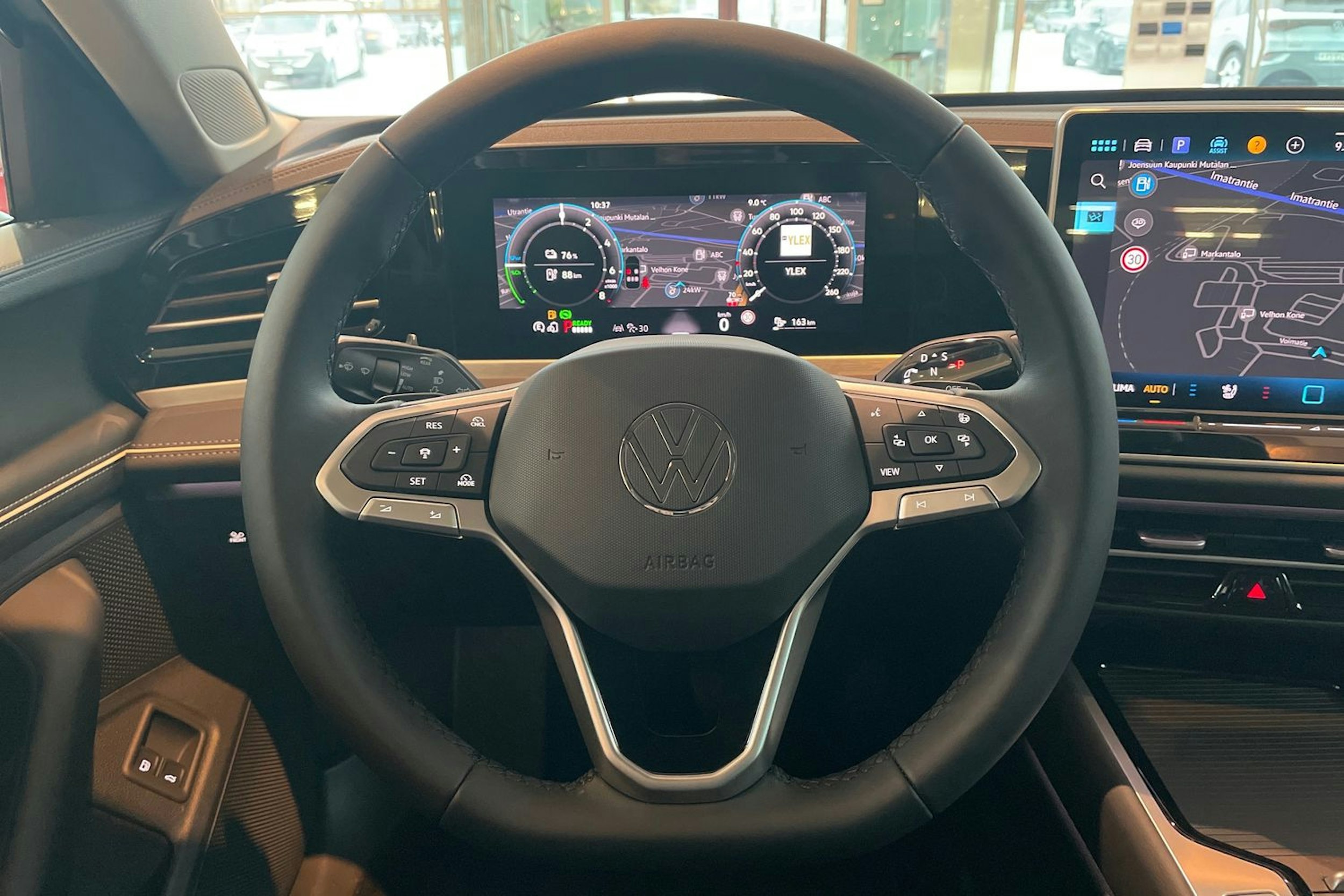 harmaa Volkswagen Passat 2026 kuva 14.