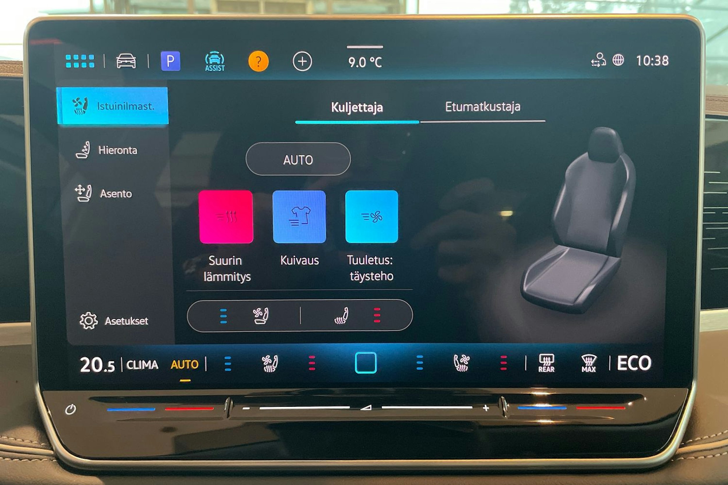 harmaa Volkswagen Passat 2026 kuva 17.