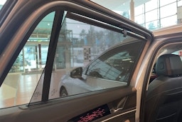 harmaa Volkswagen Passat 2026 kuva 23.