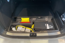 harmaa Volkswagen Passat 2026 kuva 26.