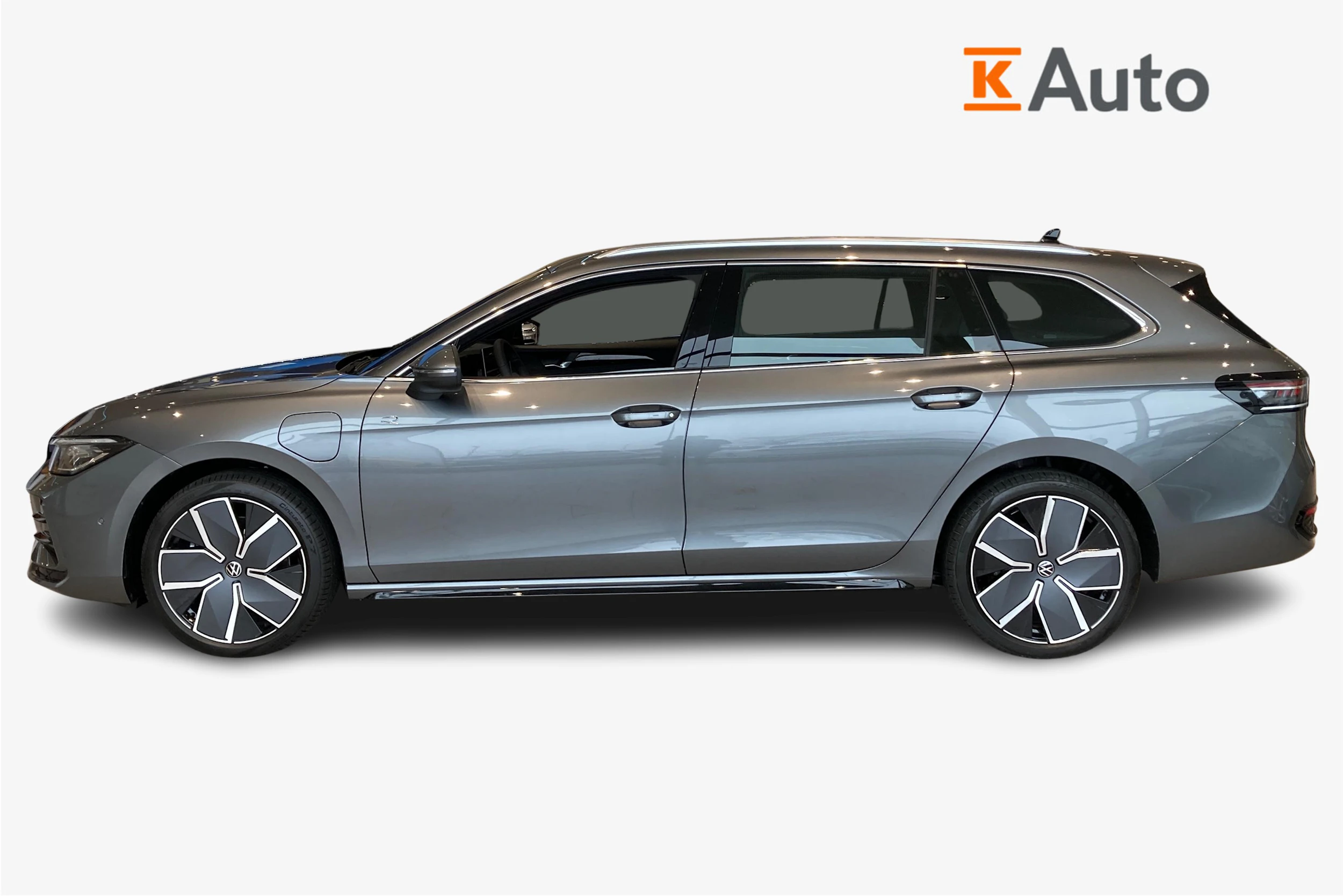 harmaa Volkswagen Passat 2026 kuva 5.