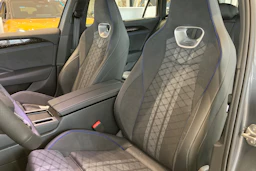 harmaa Volkswagen Passat 2026 kuva 11.