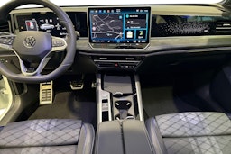 valkoinen Volkswagen Passat 2026 kuva 7.