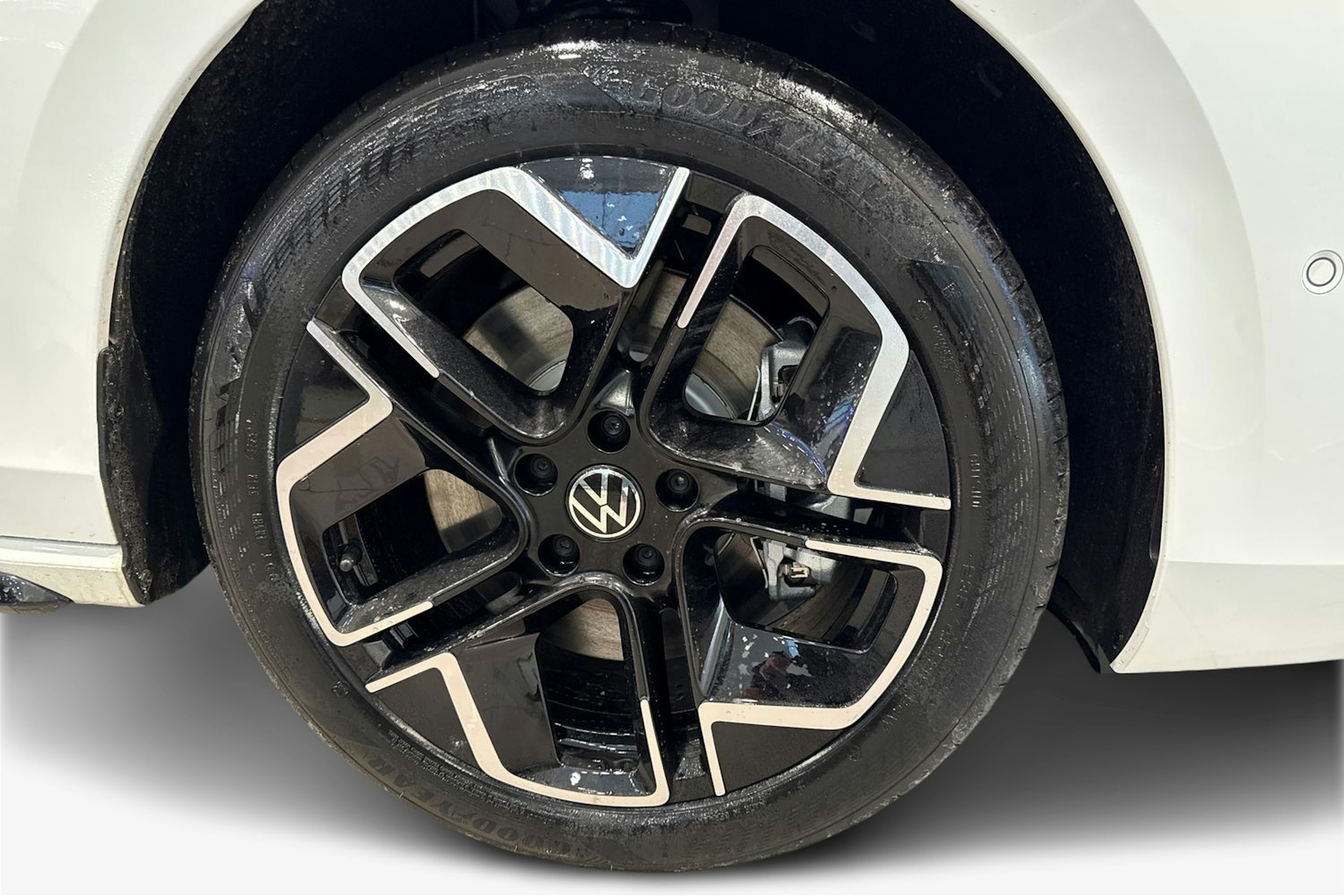 valkoinen Volkswagen Passat 2026 kuva 9.