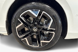 valkoinen Volkswagen Passat 2026 kuva 9.