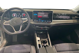 harmaa Volkswagen Passat 2026 kuva 7.