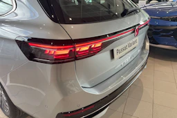 harmaa Volkswagen Passat 2026 kuva 14.
