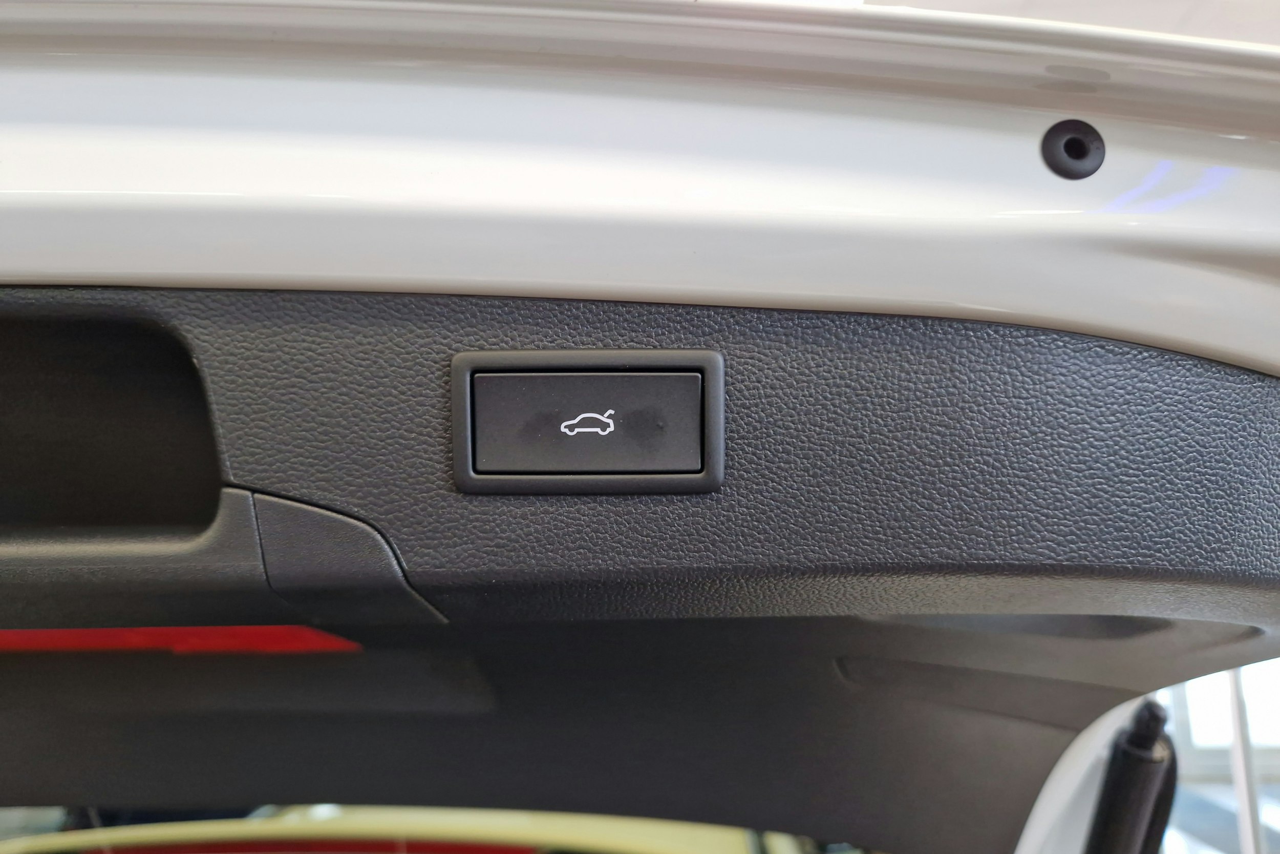 valkoinen Volkswagen Passat 2026 kuva 14.
