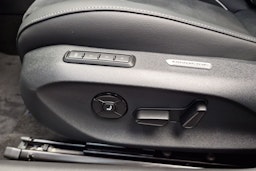 met. punainen Volkswagen Passat 2026 kuva 8.