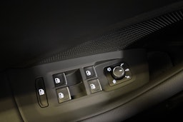 valkoinen Volkswagen Passat 2026 kuva 15.