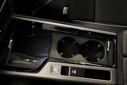 valkoinen Volkswagen Passat 2026 kuva 16.