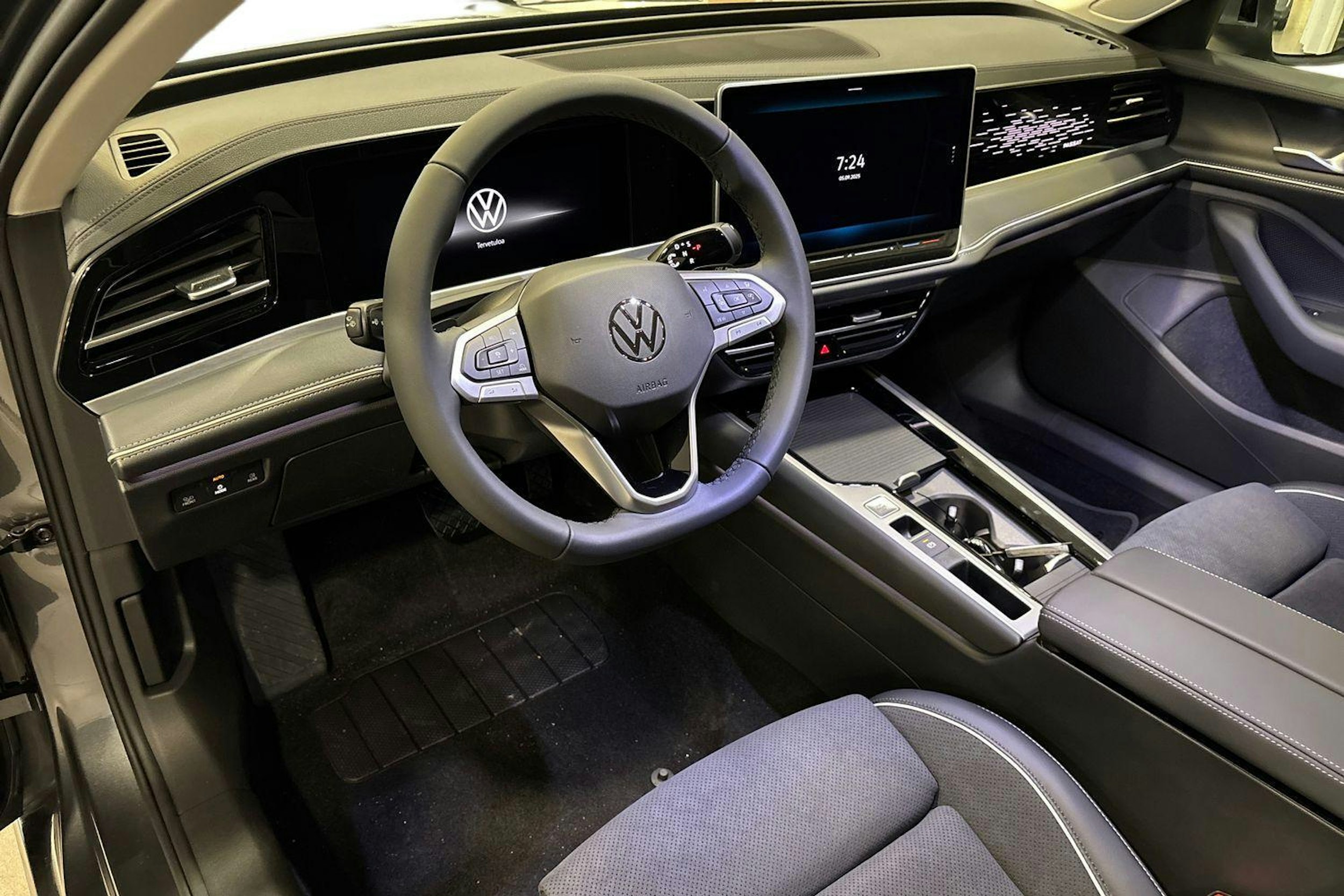 met. harmaa Volkswagen Passat 2026 kuva 6.