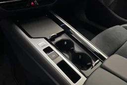 valkoinen Volkswagen Passat 2026 kuva 18.