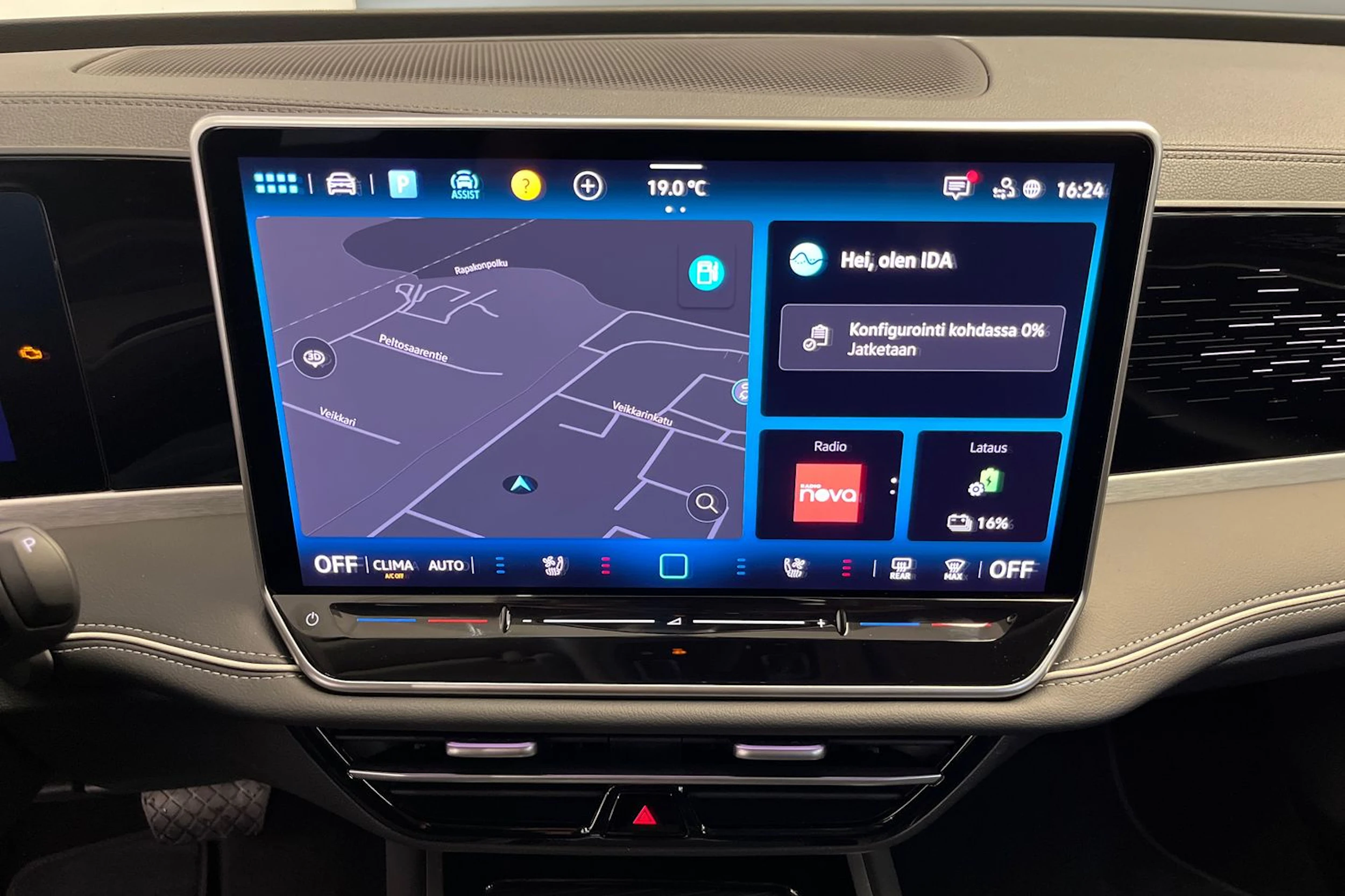 valkoinen Volkswagen Passat 2026 kuva 19.