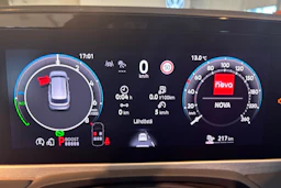 valkoinen Volkswagen Passat 2026 kuva 11.