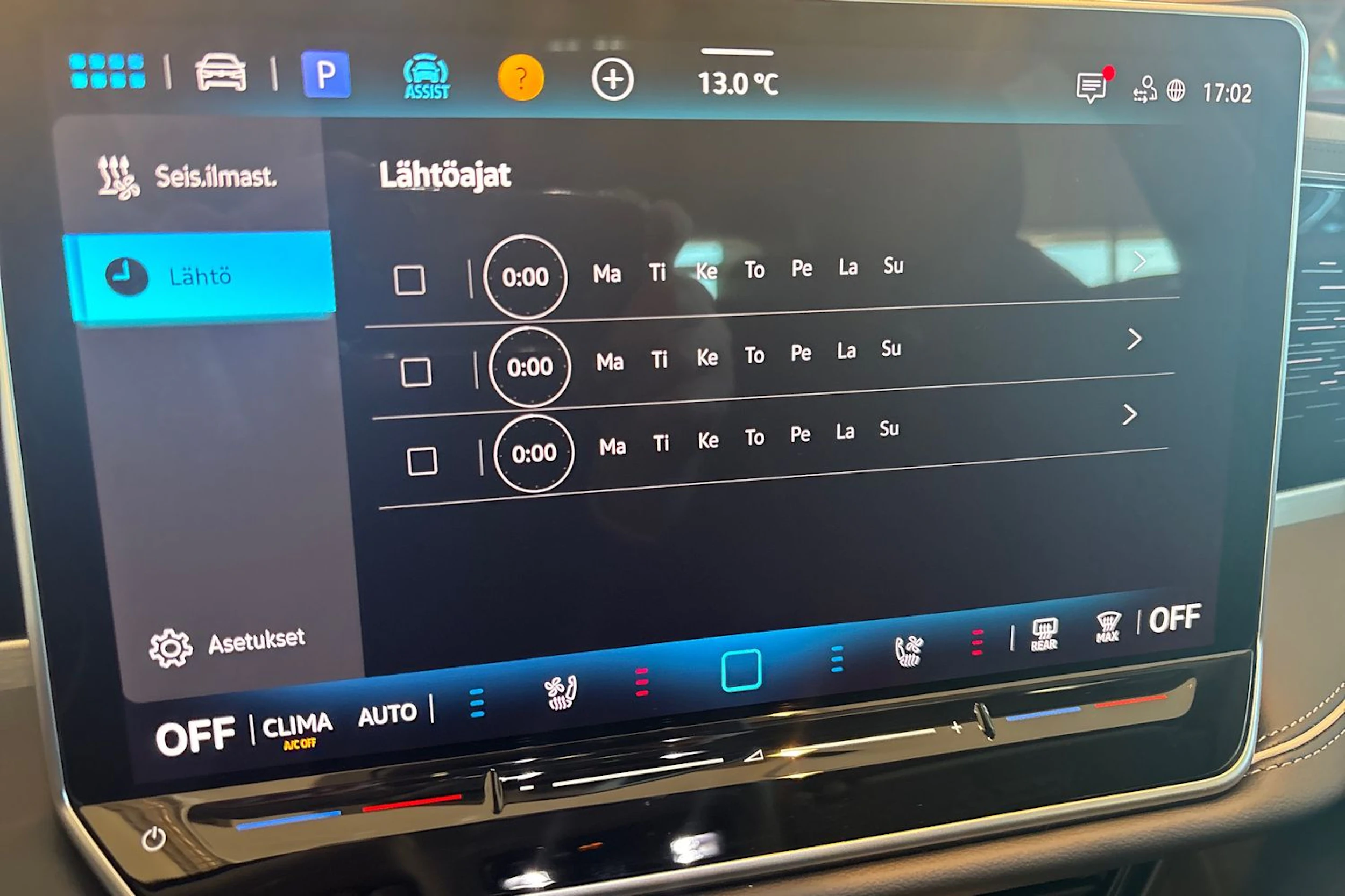 valkoinen Volkswagen Passat 2026 kuva 14.