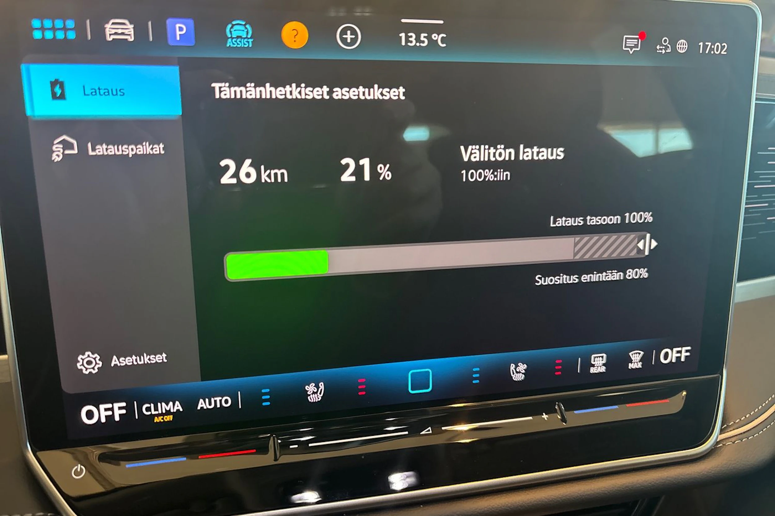 valkoinen Volkswagen Passat 2026 kuva 15.