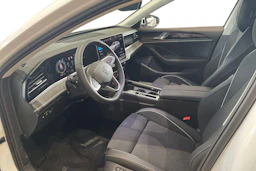 valkoinen Volkswagen Passat 2026 kuva 6.