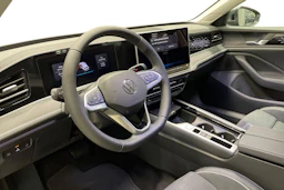 harmaa Volkswagen Passat 2026 kuva 6.