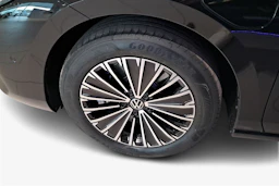 musta Volkswagen Passat 2026 kuva 9.