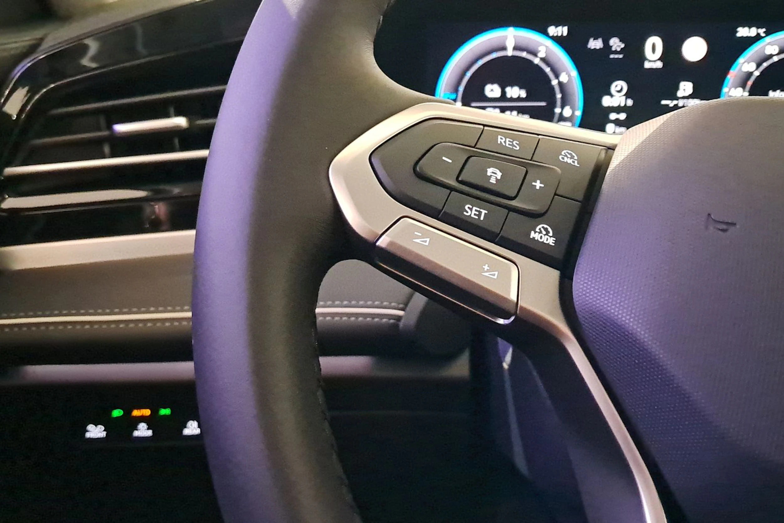 musta Volkswagen Passat 2026 kuva 13.