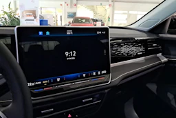 musta Volkswagen Passat 2026 kuva 15.