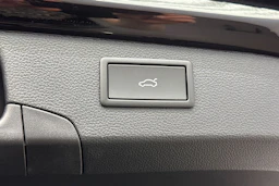 musta Volkswagen Passat 2026 kuva 12.