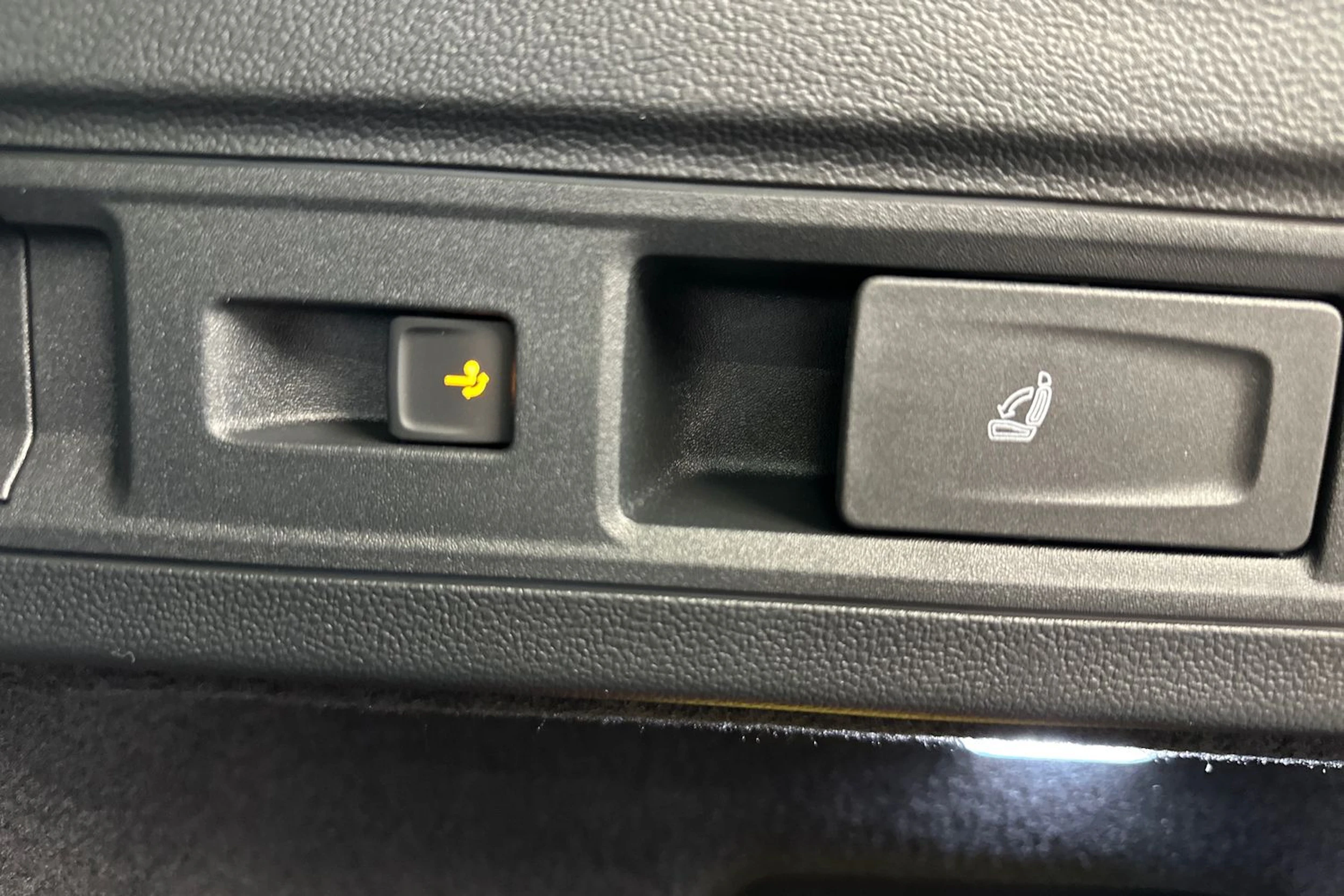 musta Volkswagen Passat 2026 kuva 13.
