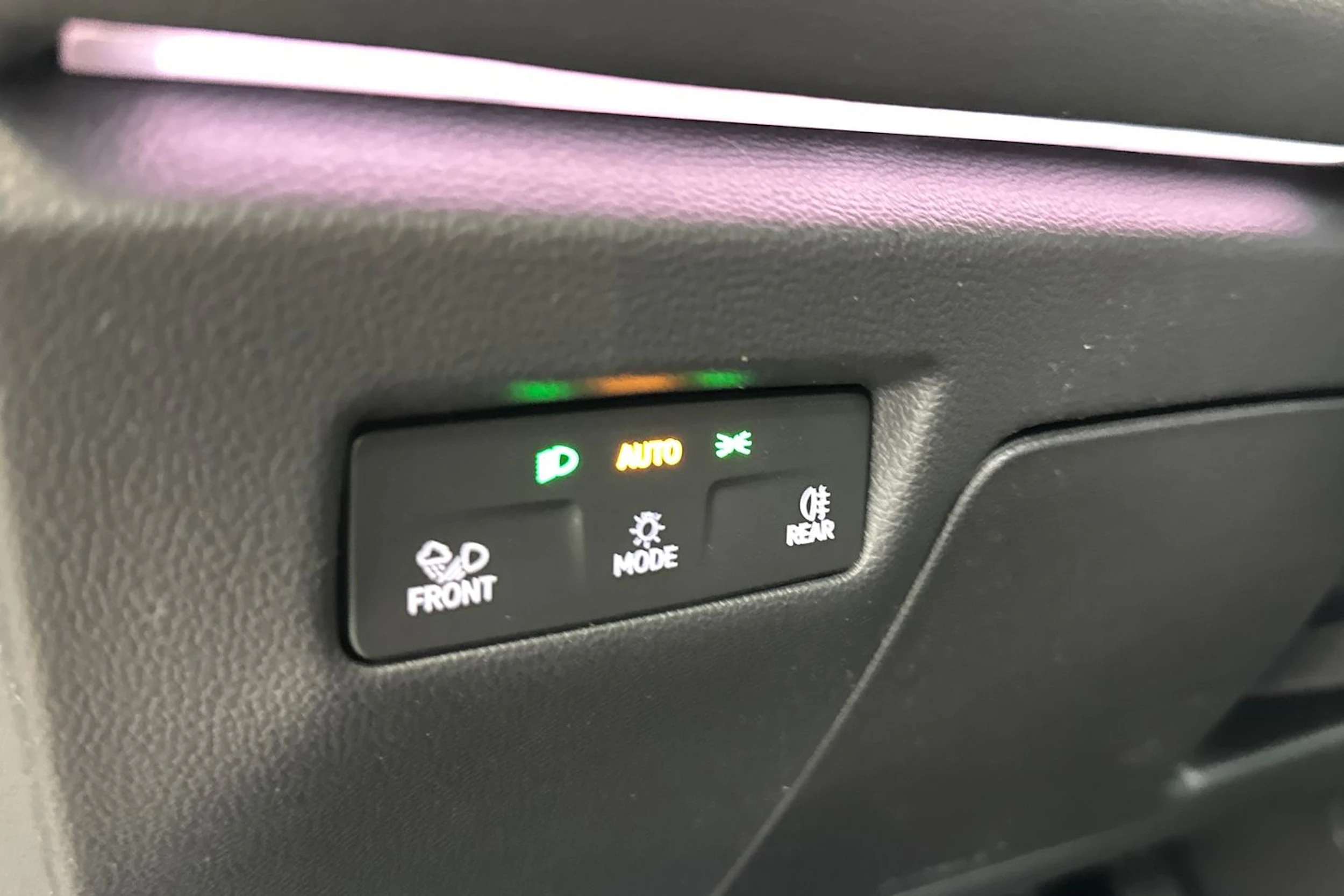 musta Volkswagen Passat 2026 kuva 20.