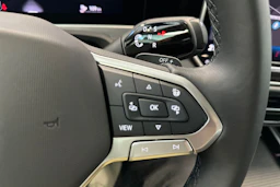 musta Volkswagen Passat 2026 kuva 22.