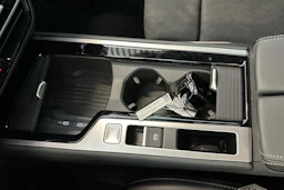 musta Volkswagen Passat 2026 kuva 29.