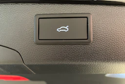 musta Volkswagen Passat 2026 kuva 12.