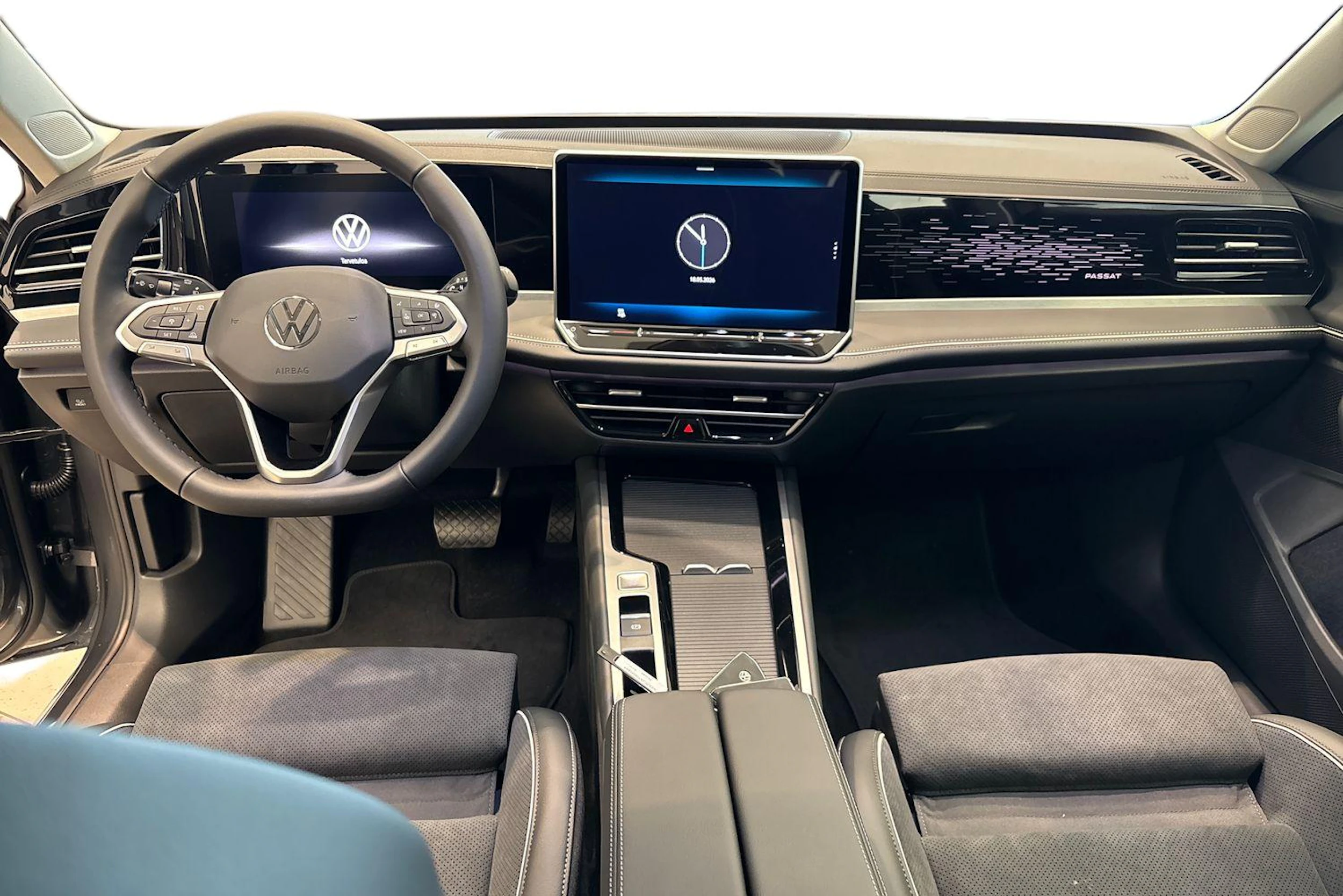 harmaa Volkswagen Passat 2026 kuva 7.