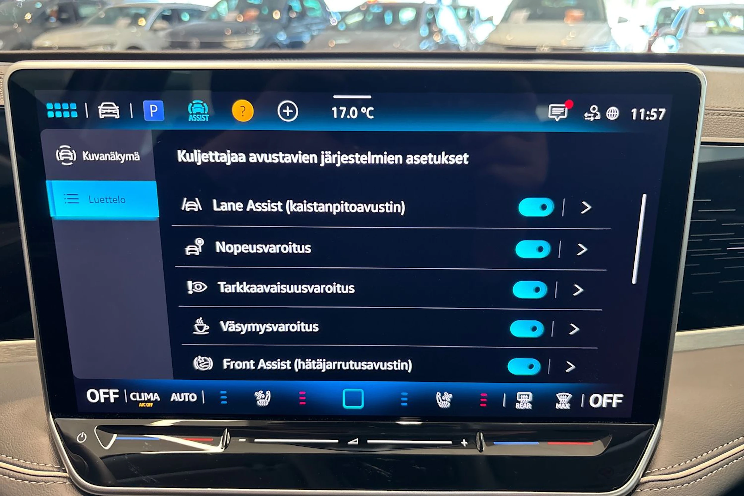 harmaa Volkswagen Passat 2026 kuva 28.