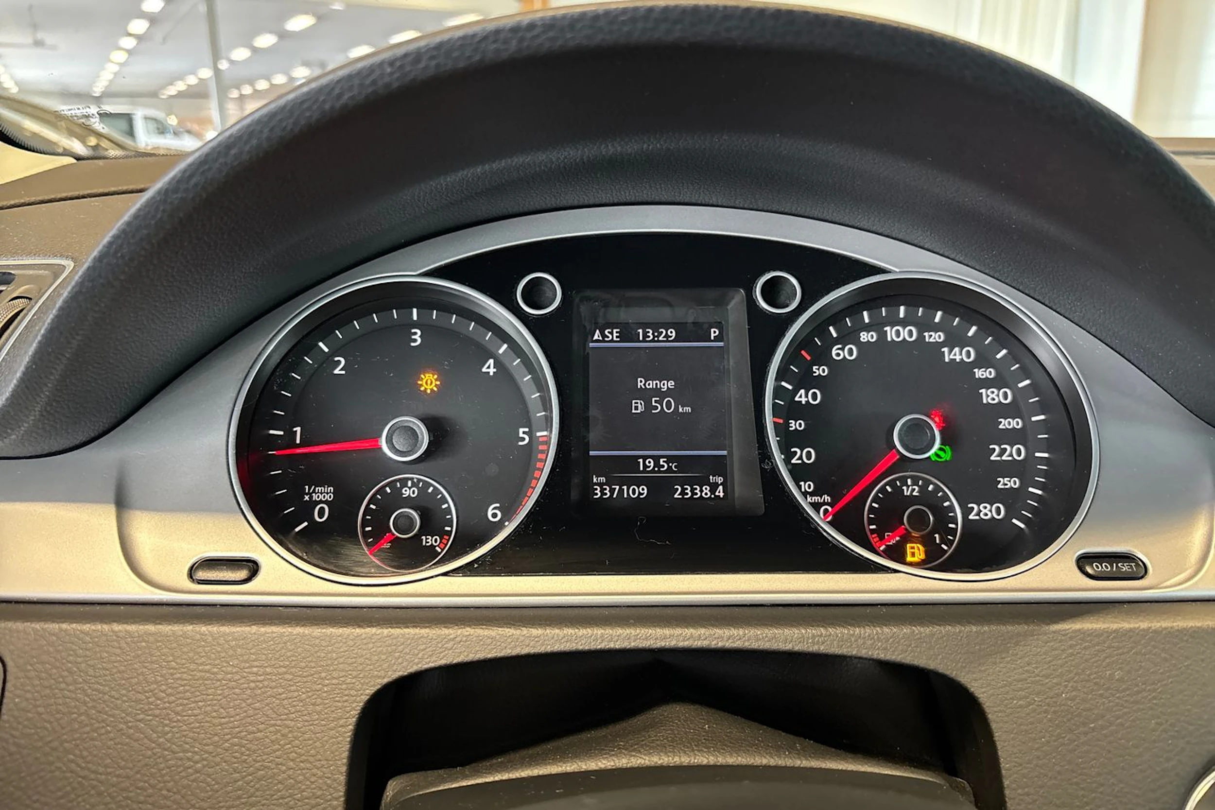 Ruskea (beige) Volkswagen PASSAT CC 2011 kuva 15.