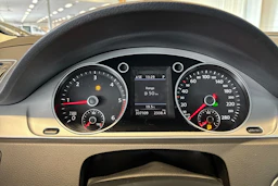 Ruskea (beige) Volkswagen PASSAT CC 2011 kuva 15.