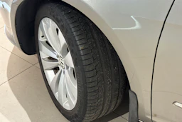 ruskea (beige) Volkswagen Passat CC 2011 kuva 13.