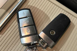 ruskea (beige) Volkswagen Passat CC 2011 kuva 23.
