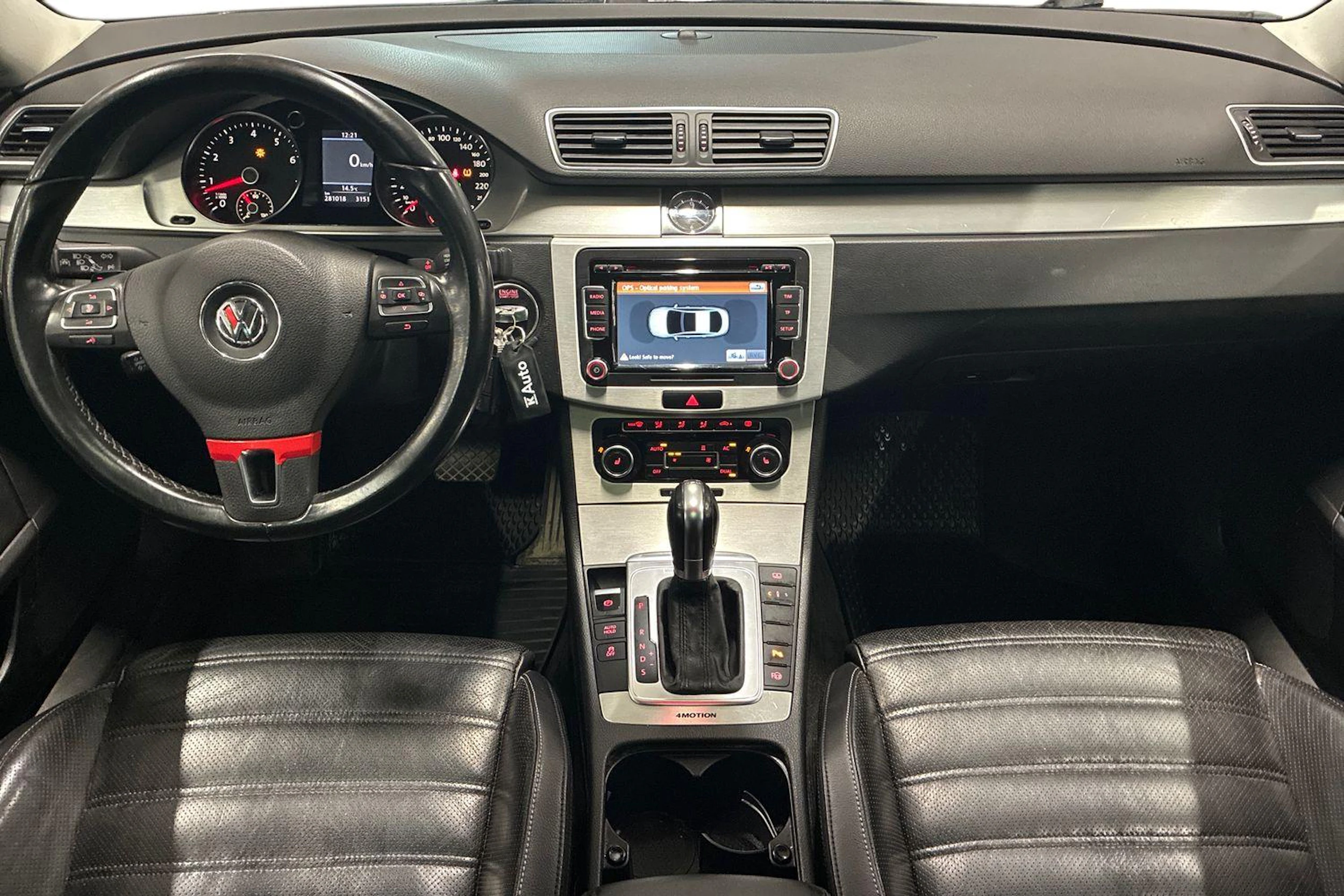 musta Volkswagen Passat CC 2011 kuva 7.