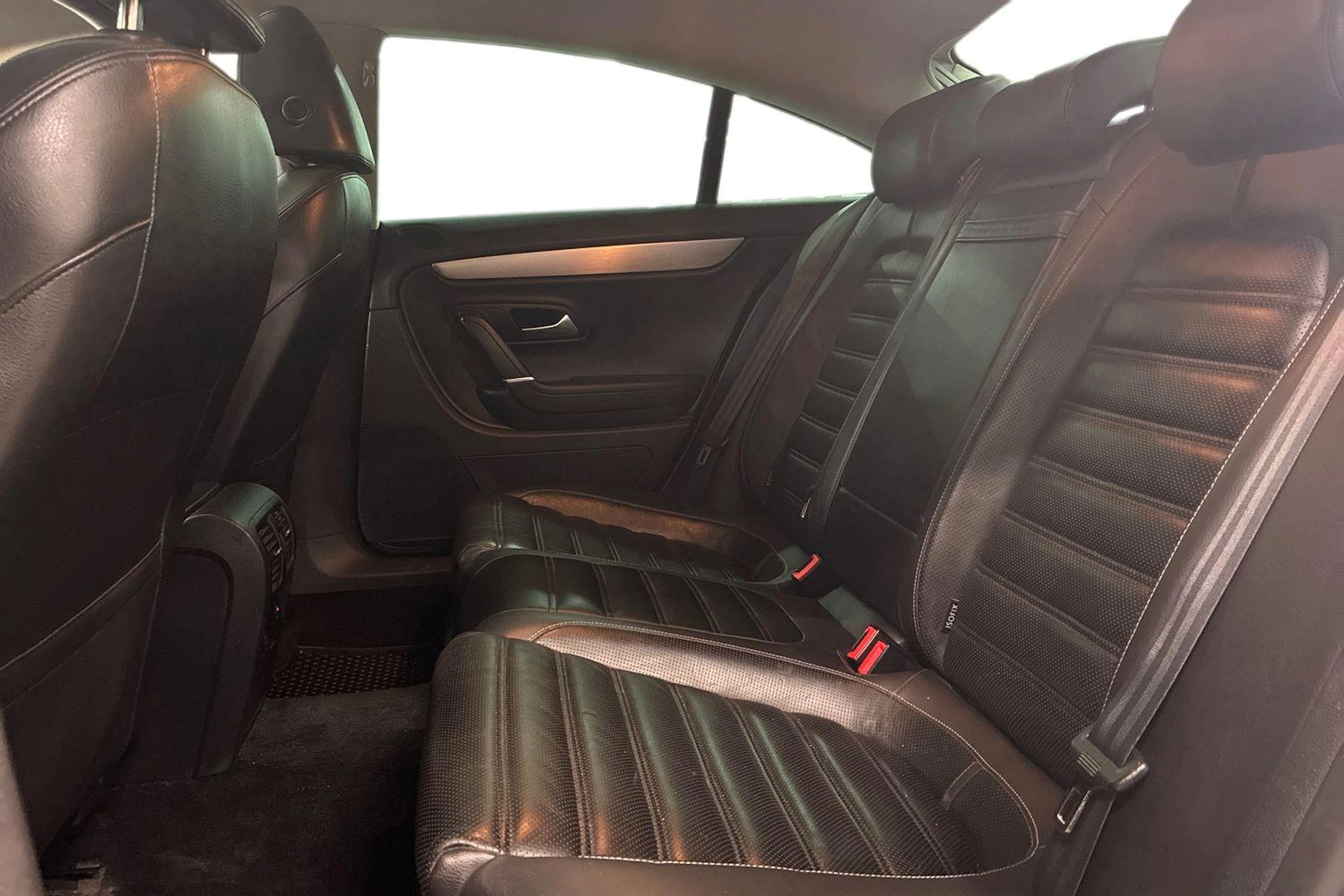 musta Volkswagen Passat CC 2011 kuva 8.