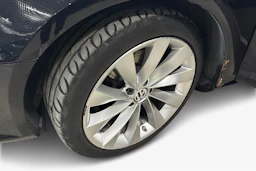 musta Volkswagen Passat CC 2011 kuva 9.