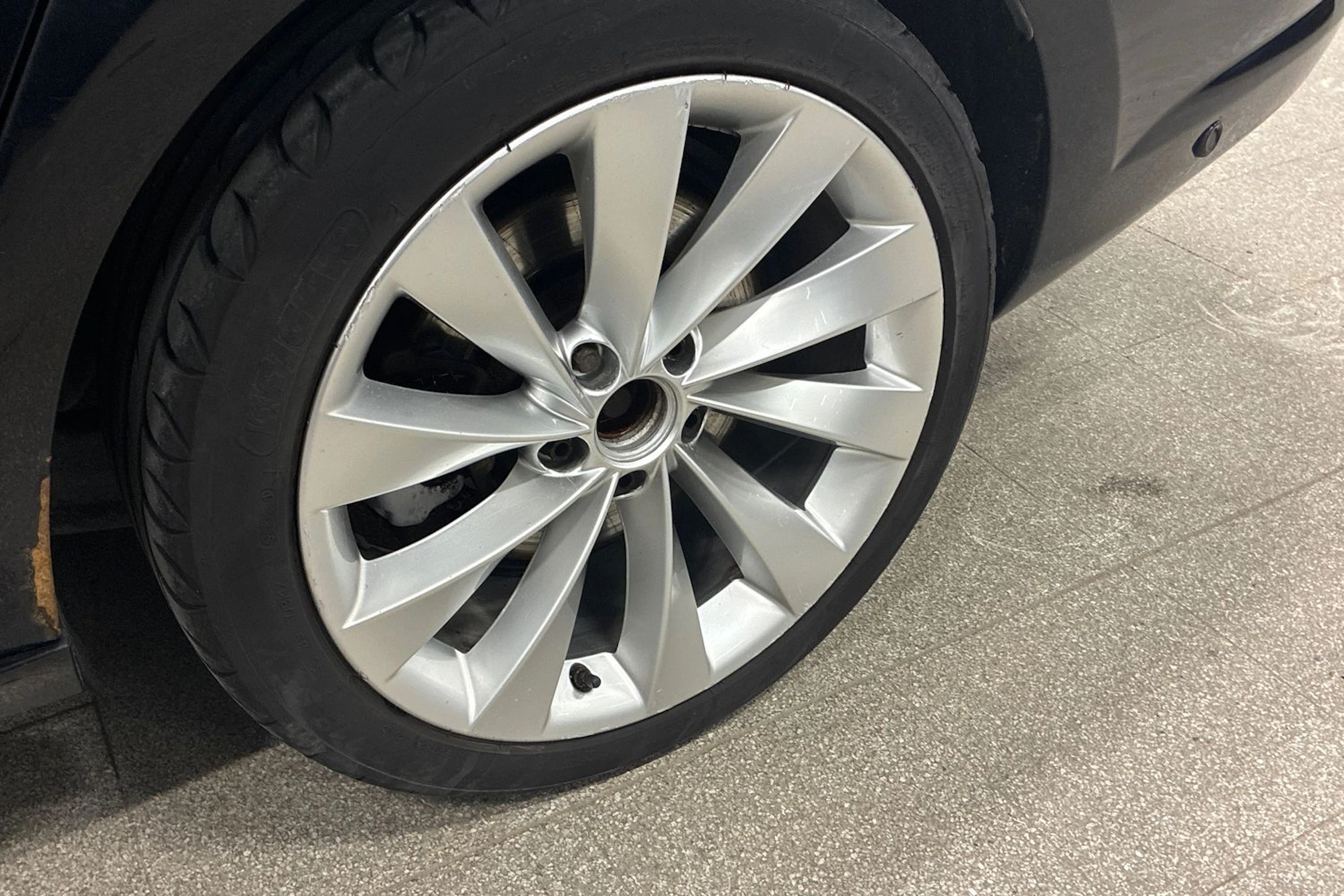 musta Volkswagen Passat CC 2011 kuva 10.
