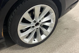 musta Volkswagen Passat CC 2011 kuva 10.