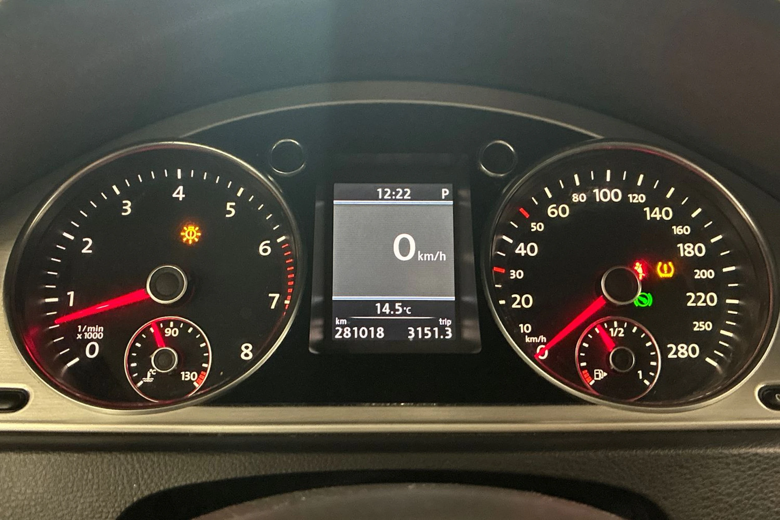 musta Volkswagen Passat CC 2011 kuva 12.