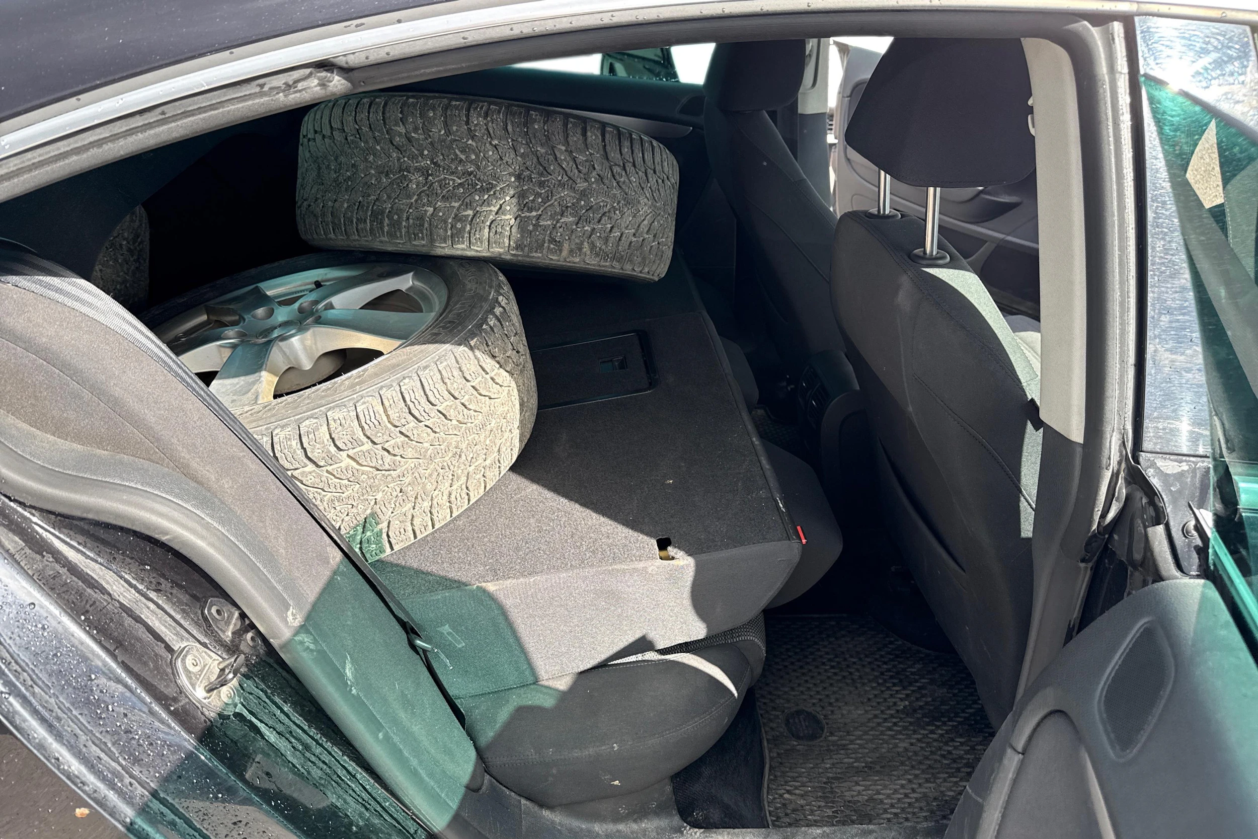 Musta Volkswagen PASSAT CC 2011 kuva 8.