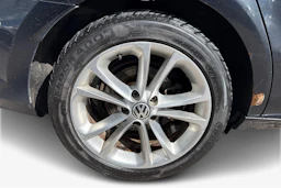 Musta Volkswagen PASSAT CC 2011 kuva 9.