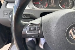 Musta Volkswagen PASSAT CC 2011 kuva 18.